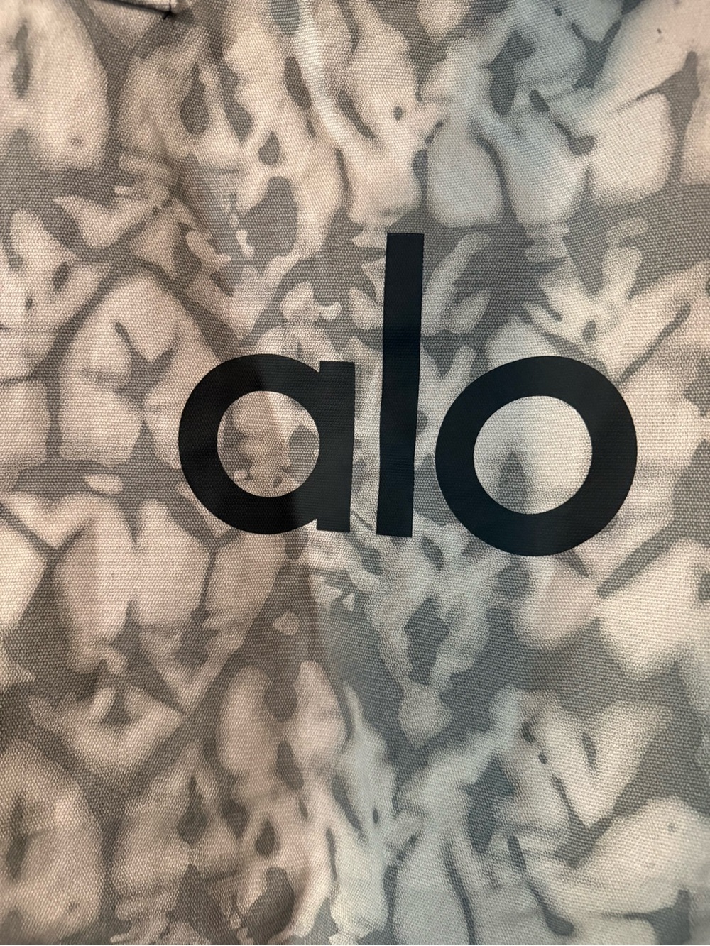 Alo Yoga Iconic Shopper Tote – Grey Tiedye | NWT - Picture 3 of 5